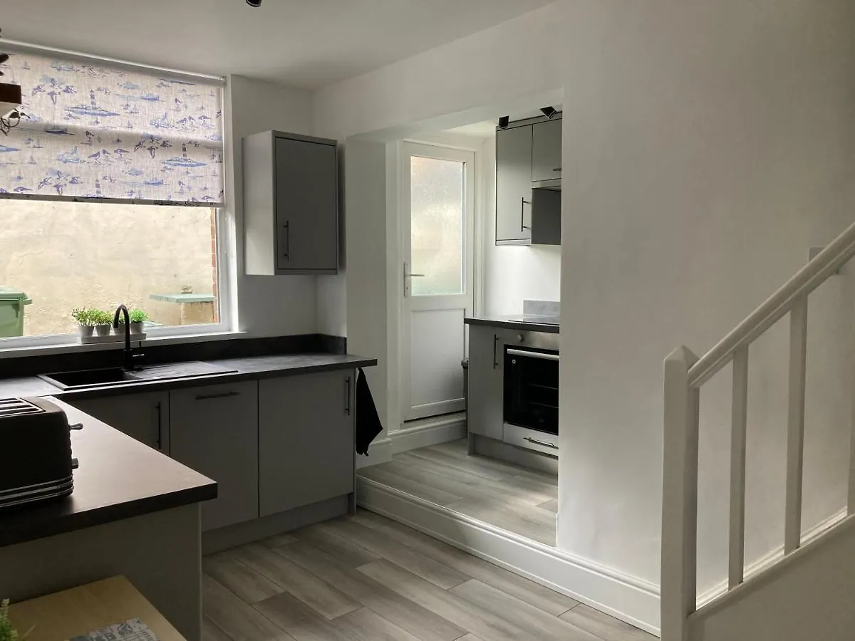Tunny Cottage In Old Town Scarborough